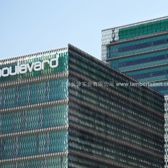 西班牙維多利亞 林蔭大道塔樓