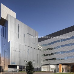 澳大利亞臥龍崗 臥龍崗大學(xué)