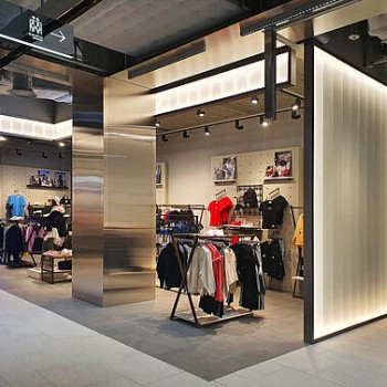 阿迪達斯- 現代首爾