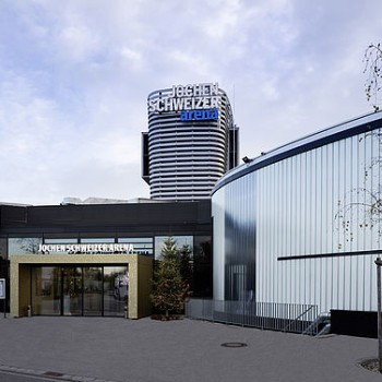 約亨·施韋策競技場(chǎng)