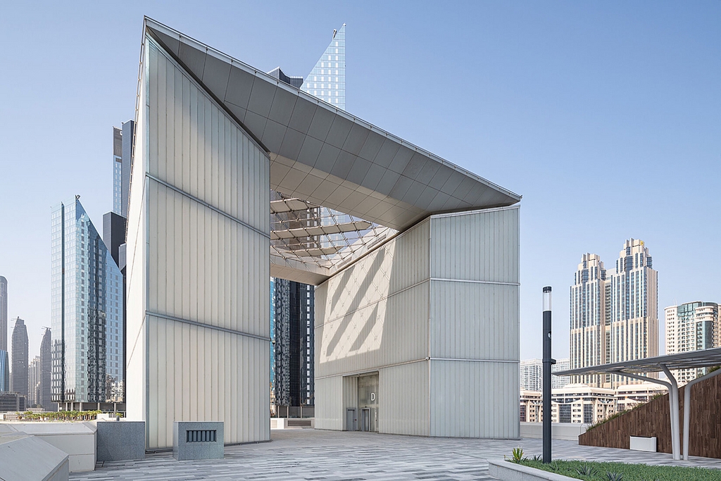 full_Project-Gate-Building-10